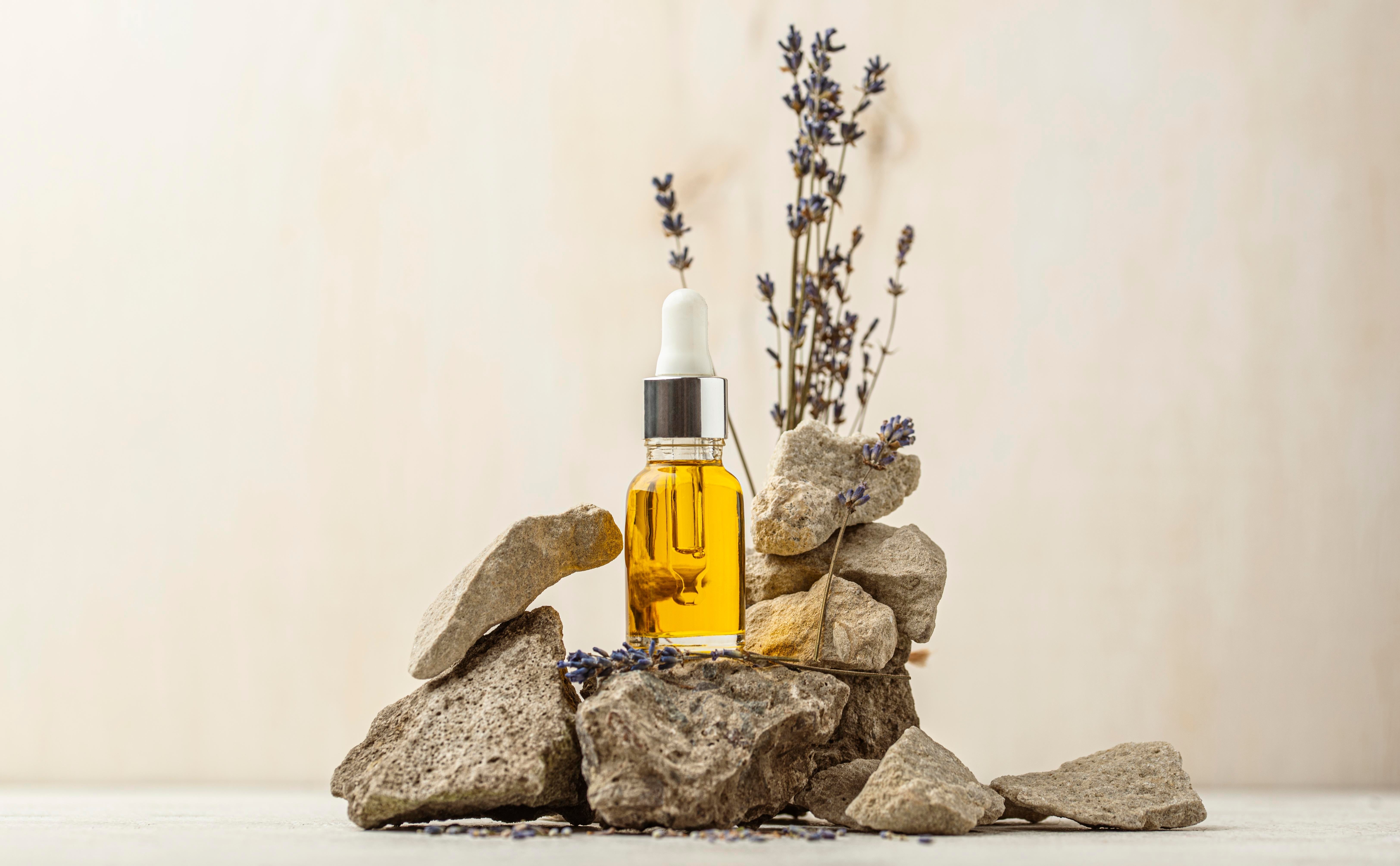 How to Layer Perfume Oils for an All-Day Signature Scent — NEEX Toronto Guide